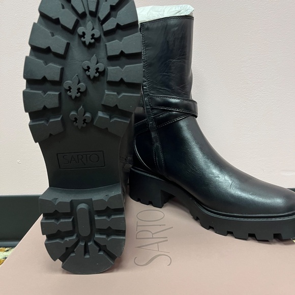 Franco Sarto Women's Emerson Lug Sole Ankle Boot NIB - Picture 3 of 6